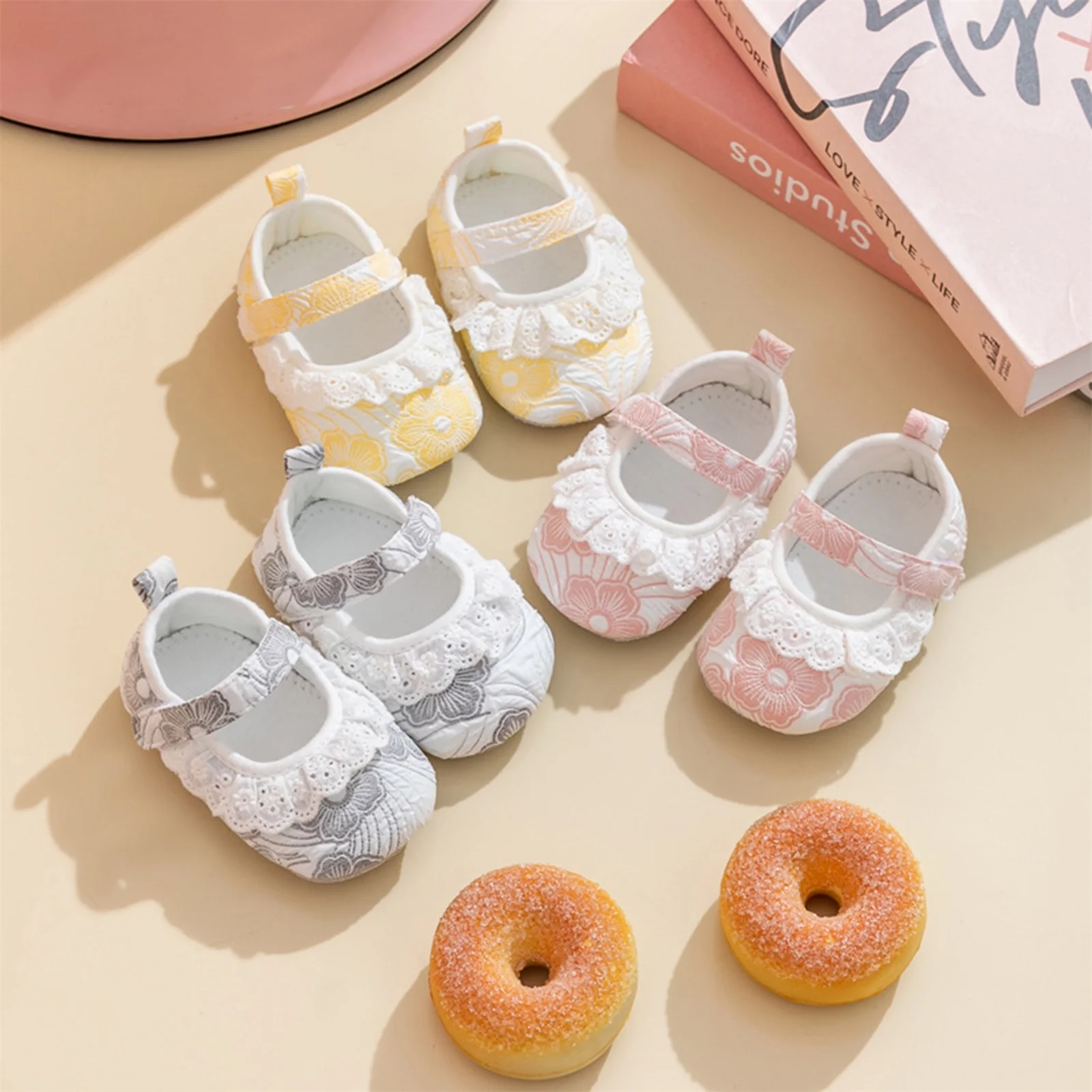Ruffle Lace Baby Girls Shoes Moccasins Crib Shoes Princess Flower Lace Trim Non-slip Bottom First Walker Toddler Footwear