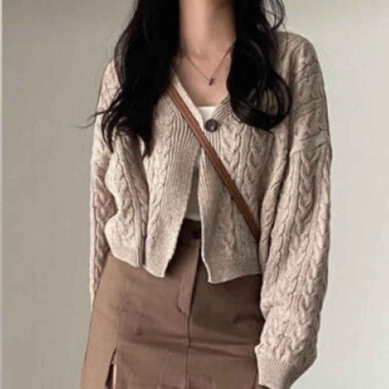 

Fashion Women Sweaters 2023 Solid Color V-neck Conventional Sleeve Casual Button Jerseys Women's Sweater Blusa De Frio Feminina