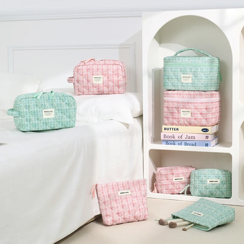 Cosmetic Bag Vintage Flower Women Cosmetic Bag Portable Zipper Makeup Travel Organizer Female Handbag Toiletry Quilting Bag 3