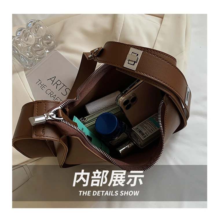 Retro Shoulder Bag Fashion Wide Strap Crossbody Bag