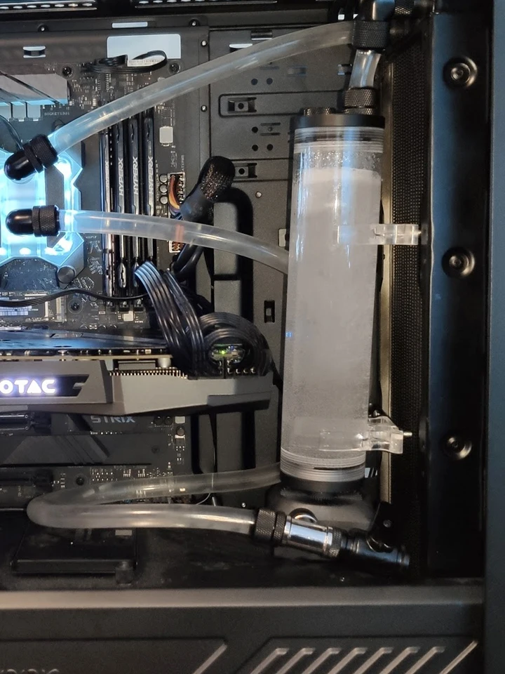 MSI MAG CoreLiquid 240R V2 AIO Liquid CPU Cooler, 240mm Radiator, Dual PWM Fans, ARGB Lighting Controlled by Software - LGA 1700/1851 / AM5/AM4 Compatible