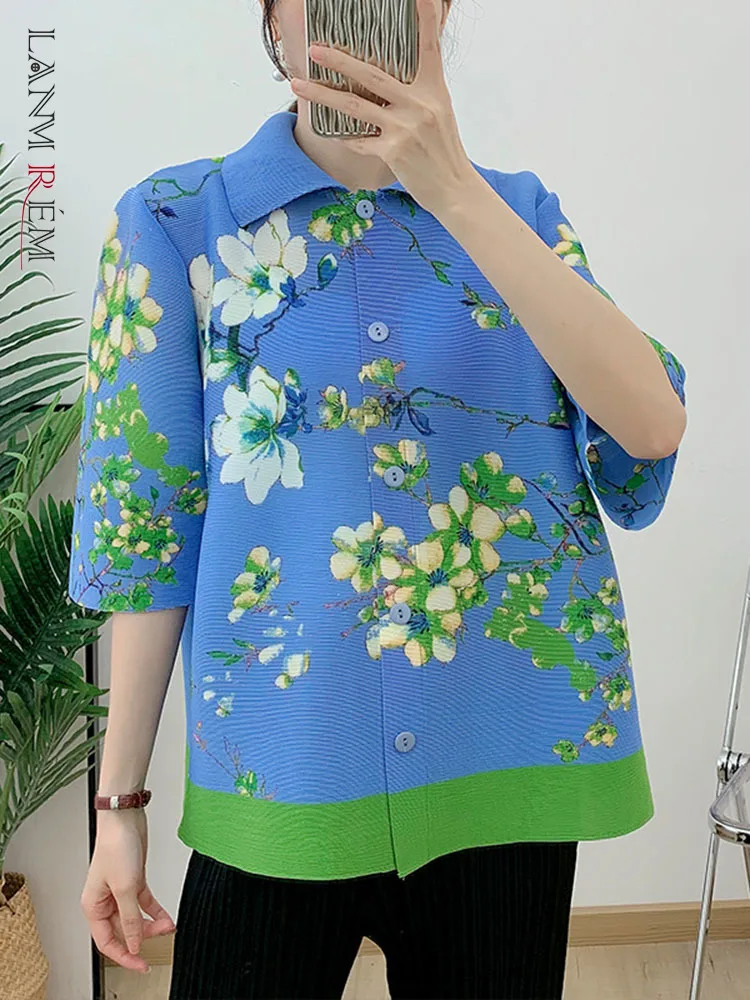 

LANMREM Printing Shirts For Women 2023 Summer New Lapel Half Sleeves Single Breasted Pleated Top Female Vintage Clothes 2DA1332