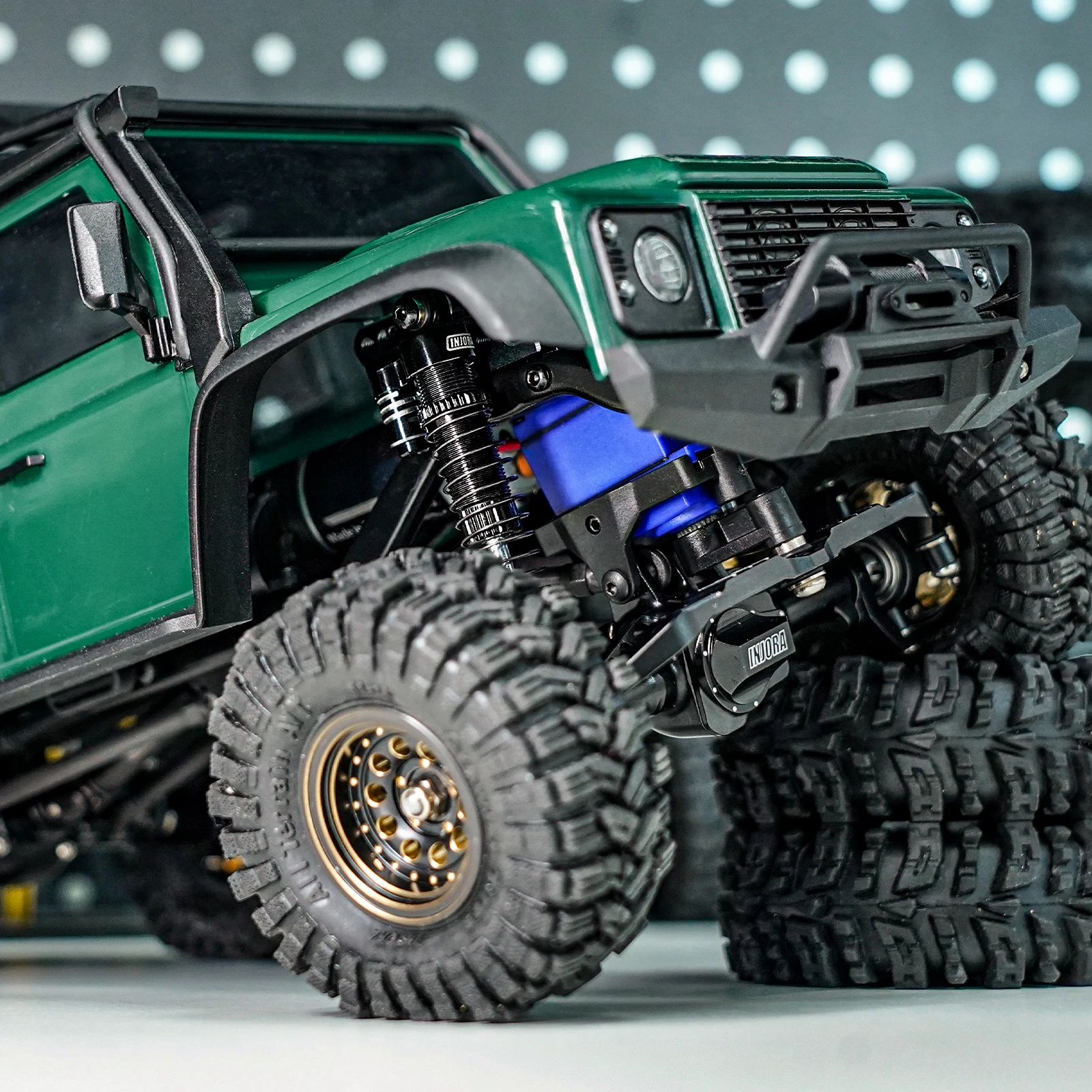 真ちゅう製およびアルミニウム衝撃ショックアブソーバー、1:18