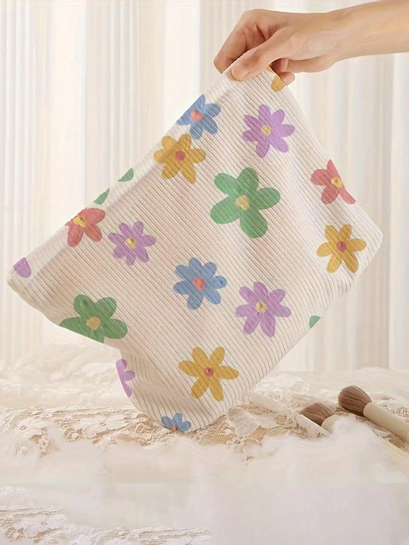 1pc，Floral patterned corduroy zipper makeup bag, lightweight and multifunctional makeup storage bag