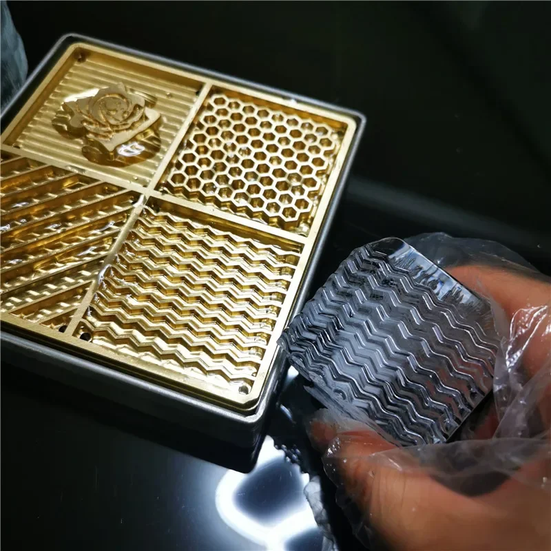  Custom Ice Design Tray, Brass Ice Cube Stamp Tray Custom Ice  Plate for Cocktails Create Custom Ice Cube Molds Stamp Plate Perfect  Bartender Accessory for Ice Cocktails Whiskey: Home & Kitchen