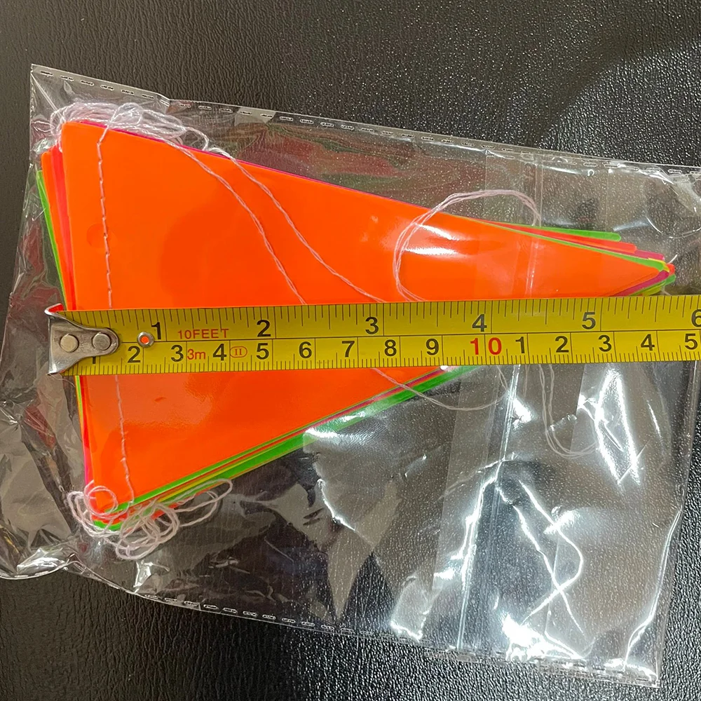Bandiere Triangolari Neon Per Feste - 2 Gagliardetti Da 4 Metri - Carta Fluorescente UV - Decorazioni Per Compleanni, Matrimoni E Feste A Tema
