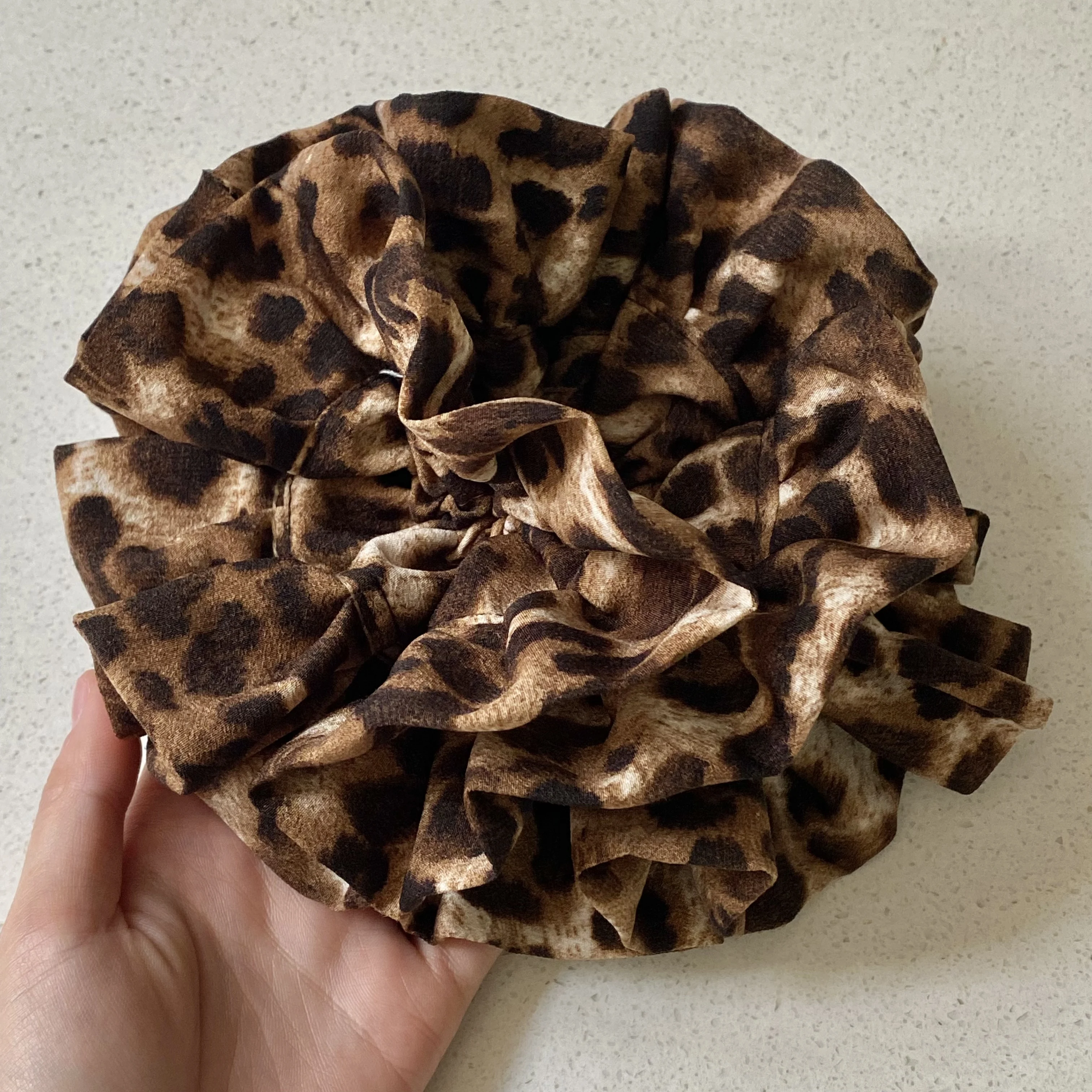 1PC Leopard Print Hair Scrunchies, Large Fluffy Elastic Hair Ties, Retro - Style Soft Hair Accessories For Women ，Daily & Party