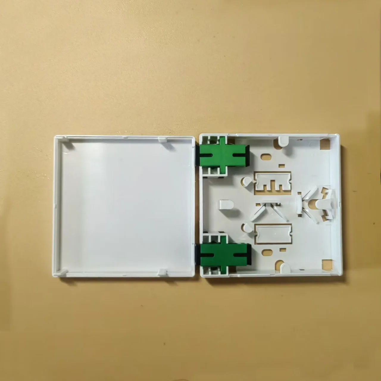 Fiber Optic Protection Box 2 port terminal Box 86-type ABS Optical Terminal Junction Box white plastic fiber optic splice box with adapters