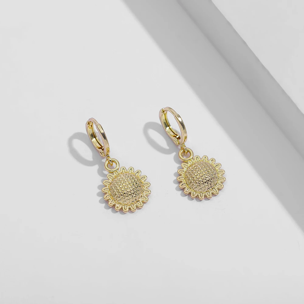 Gold Color Daisy Sunflower Sun Cheap Pendant Earrings Small Round Ear Hoops for Women Party Gift Trend Jewelry Wholesale Bijoux