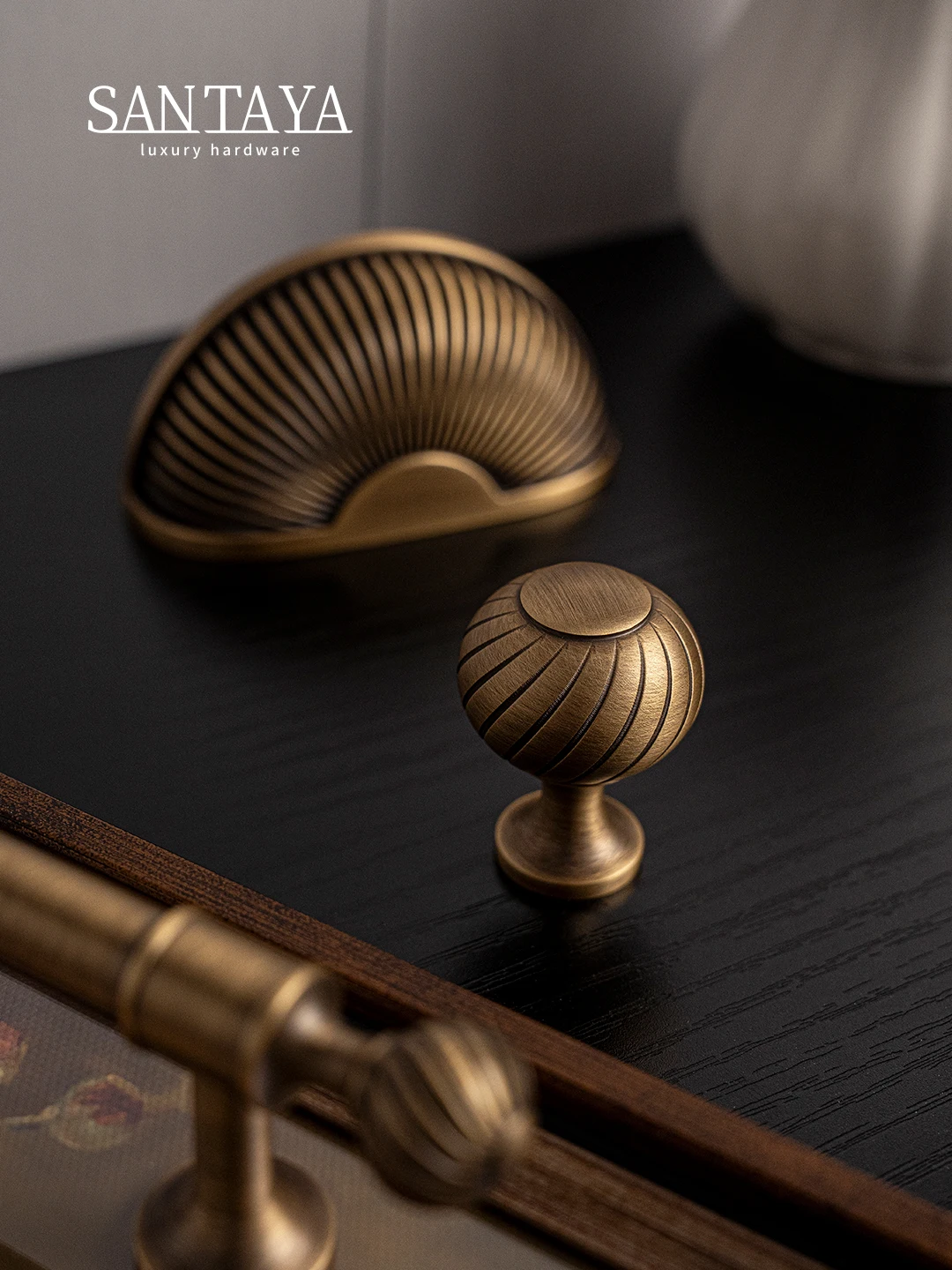 Santaya Brushed Antique Brass Handles Kitchen Cabinet Pull Wardrobe Dresser Drawer Knob Shell Handle Furniture Hardware