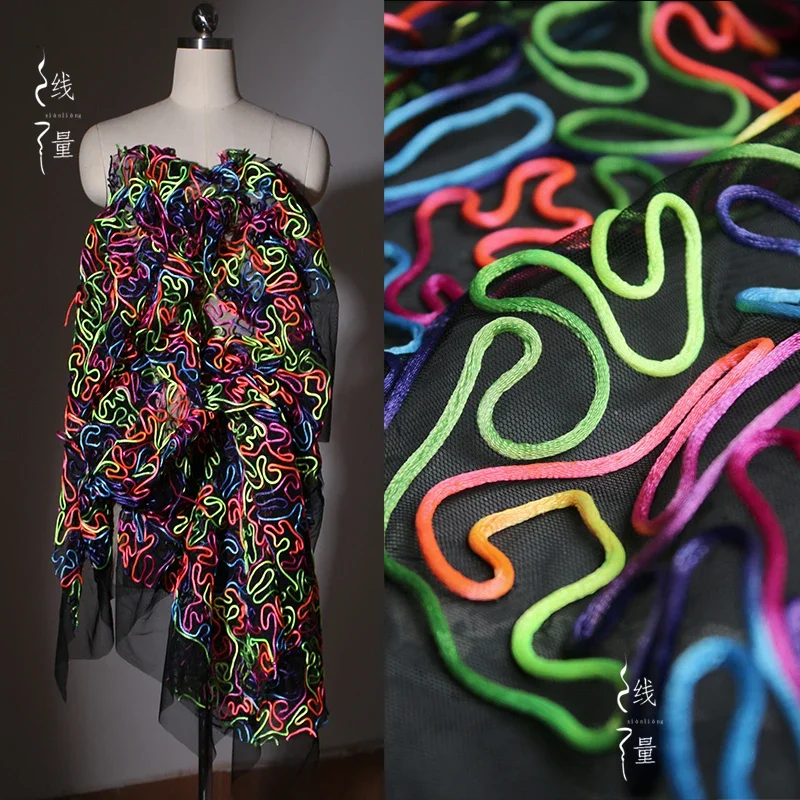 

Illusion Maze Three-dimensional Lines Texture Mesh Fabric Creative Shooting Background Clothing Designer Fabrics