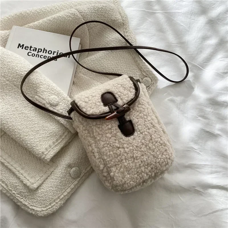 Women's Winter Lambswool Phone Bag - Faux Fur Crossbody Shoulder Bag with Plush Square Pocket, Portable Purse мяшка плеча 크로스백