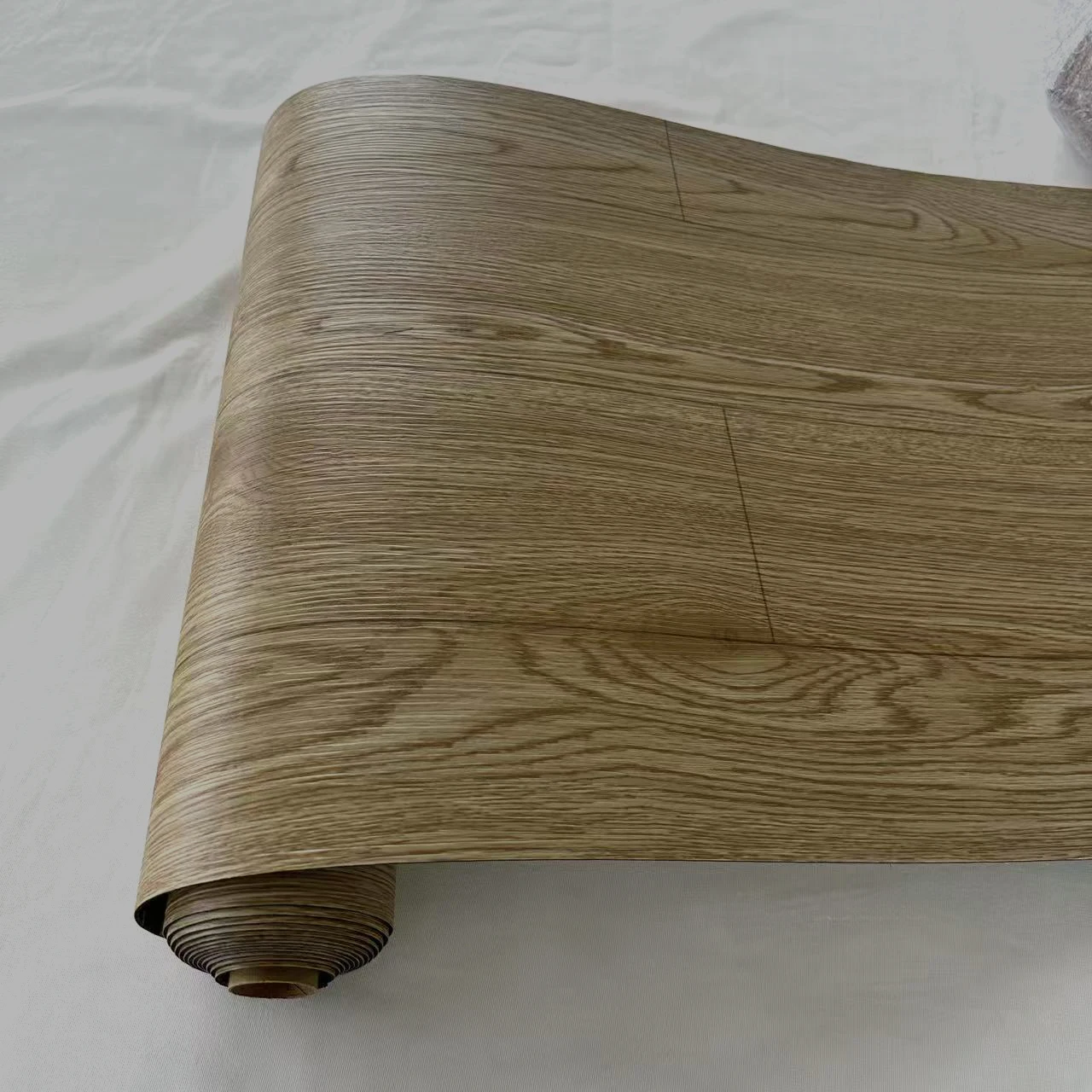 Samoprzylepne naklejki winylowe na podłogę, płytki winylowe imitujące drewno, wodoodporne i odporne na ścieranie okładziny podłogowe.