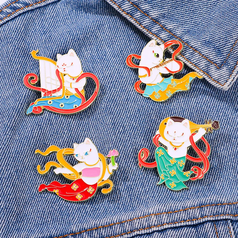 

Креативная эмалированная брошь в виде танцевального кота, арфа, лют, лотос, искусство, танцевальный Белый Кот, металлический мультяшный значок в стиле панк, булавка на лацкан, ювелирное изделие в подарок