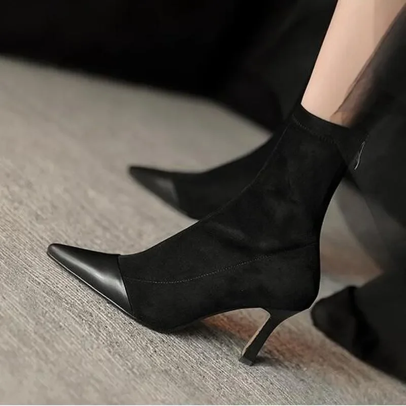 

Женские ботинки стрейч на высоком каблуке, с острым носком, на молнии