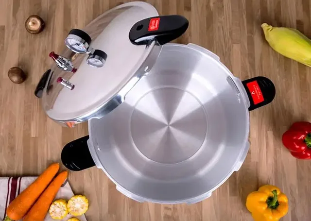 Pressure Cooker Commercial Explosion-proof Soup Pot Stew Pot Distiller Kitchen Cookware Cooking Tool Gas Stove Cooker Steamer 6