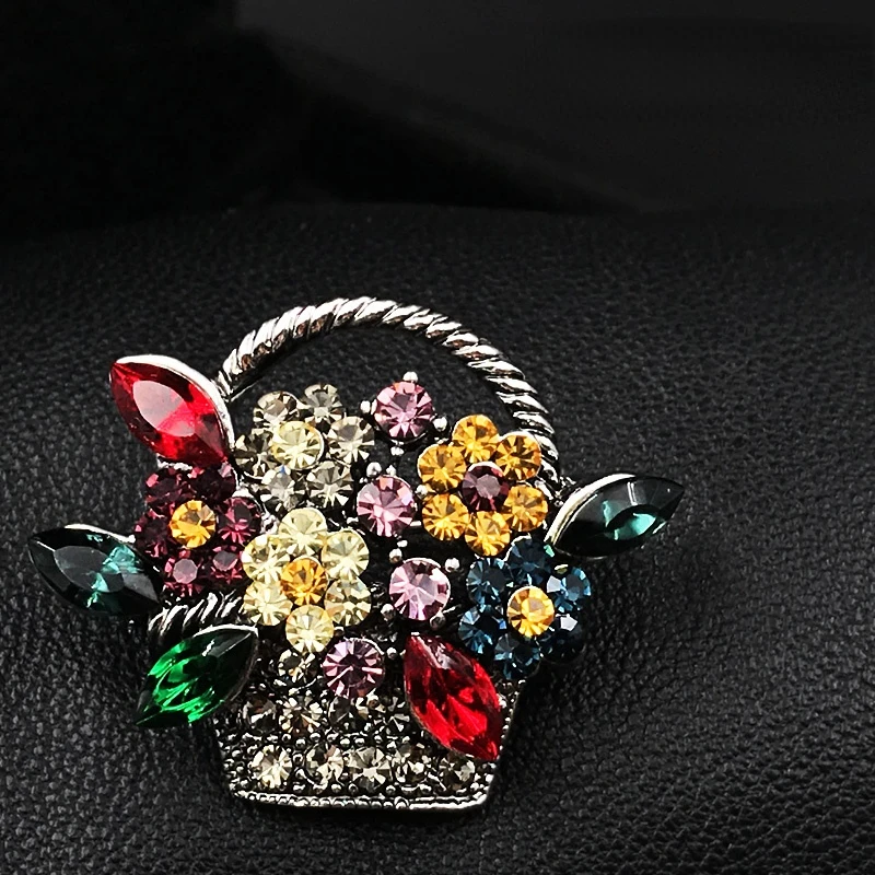 Flower Basket Small Brooch Corsage Women's Sweater Knitwear Pin Clothing Accessories Luxury Cardigan Buckle Fashion Jewelry 530