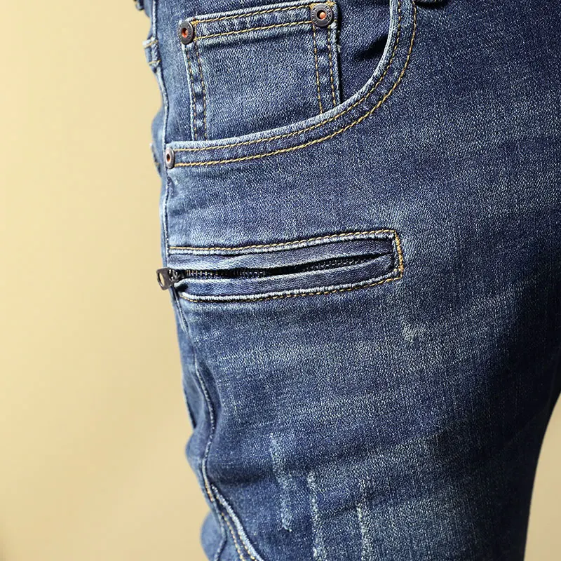 Рисунок 4 - Джинсы мужские в стиле ретро