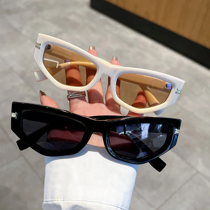 

Vintage Cat Eye Sunglasses Men Women New in Fashion Irregular Gradient Eyewear Shades Luxury Brand Designer Sun Glasses