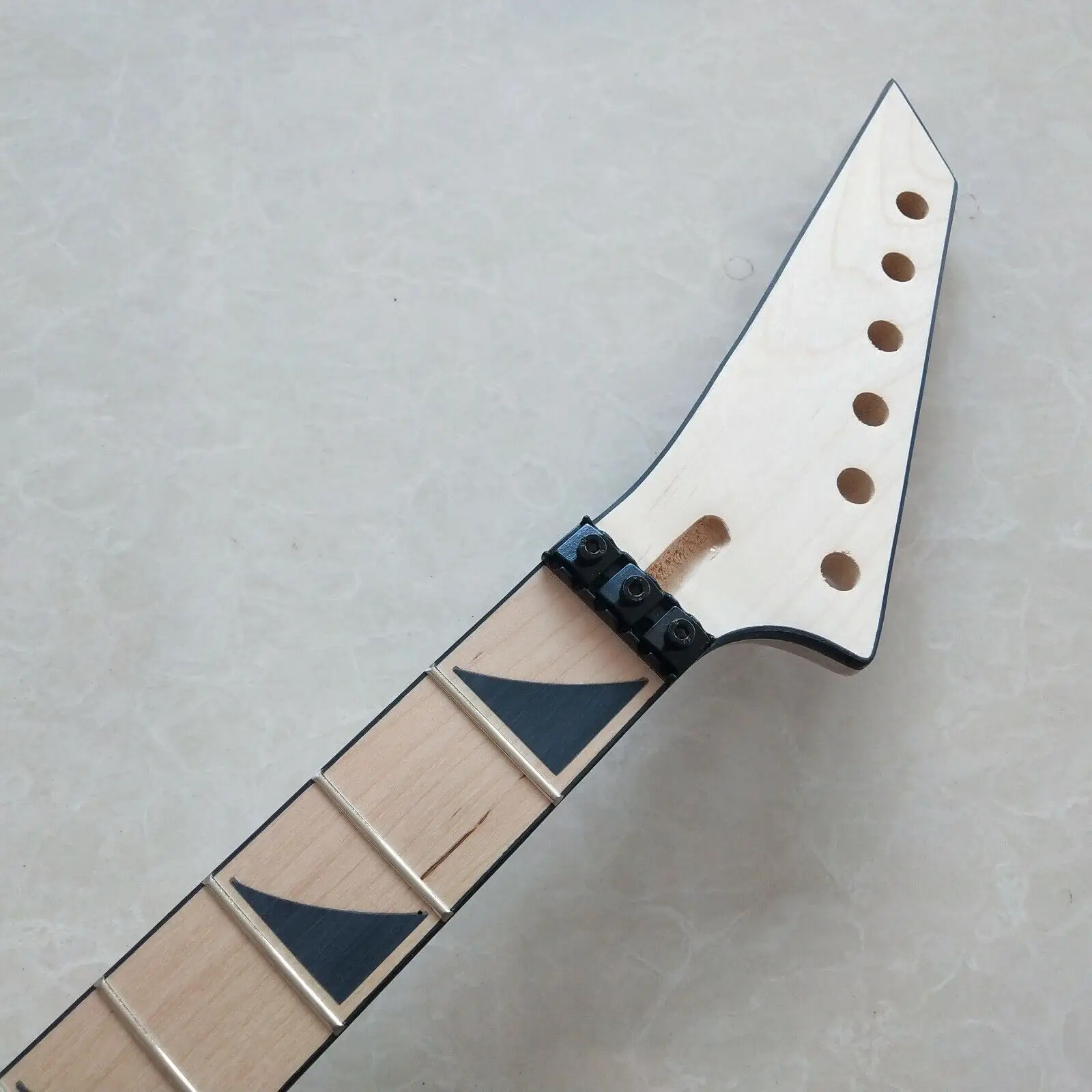 Unfinished Left head Jackson style Guitar Neck 24 Fret Maple Fretboard inlay