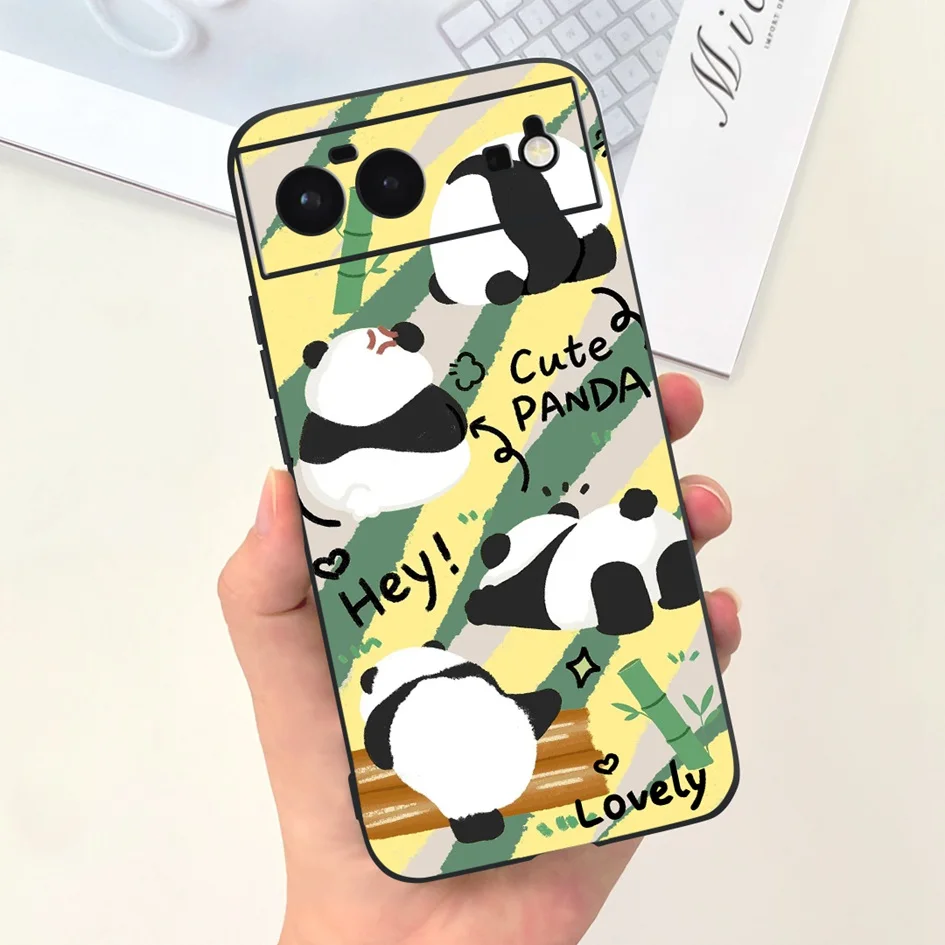 Astronaut-Themed Shockproof Silicone Case - Cute and Durable Cover