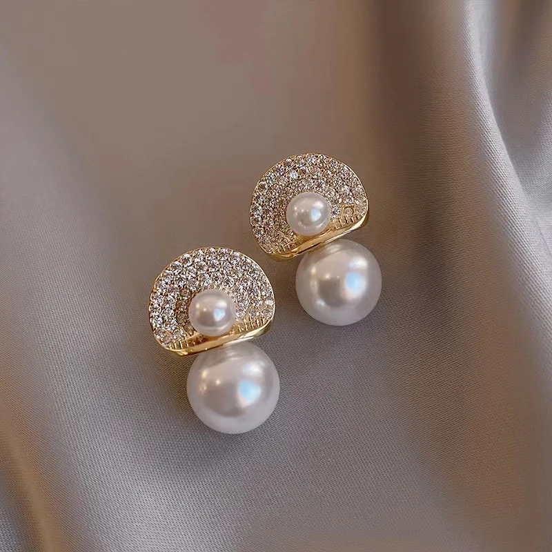 Fashion Fine Pearl Temperament Stud Earrings Fresh Shiny Crystal Earringd  for Women Brincos Jewelry