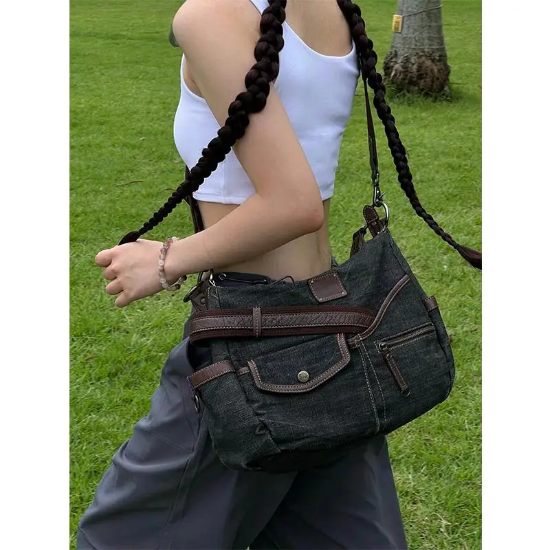 thumbnail image 1 of 2024 Nuevo bolso de lona vaquera con múltiples bolsillos para mujer, estilo retro europeo y americano, de alta gama, personalizado, con un solo hombro, bandolera, tendencia, 1 of 5