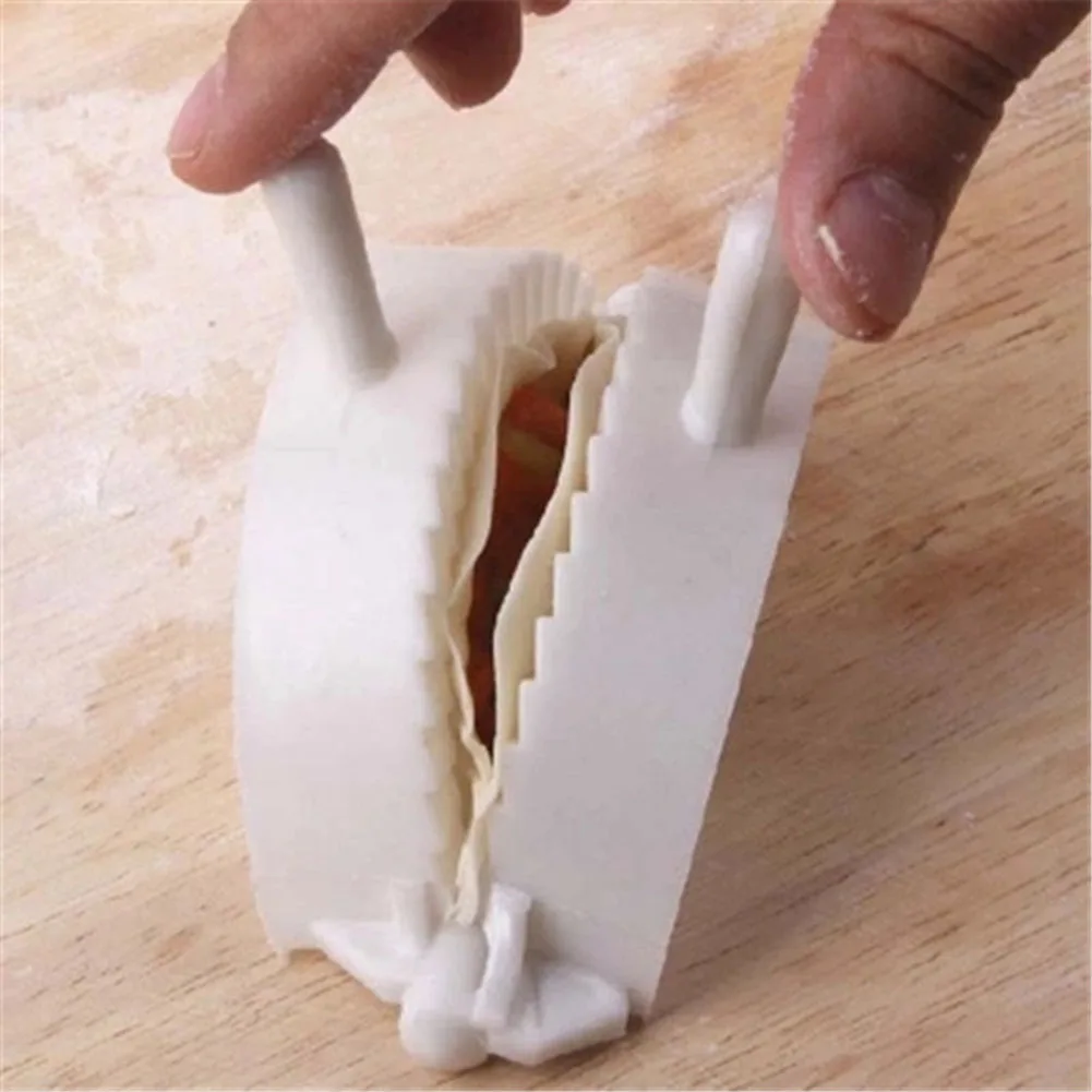 

Dumplings Maker Mould Hand Dough Press Dumpling Clip DIY Ravioli Pie Mould Maker Making Dumpling Tools