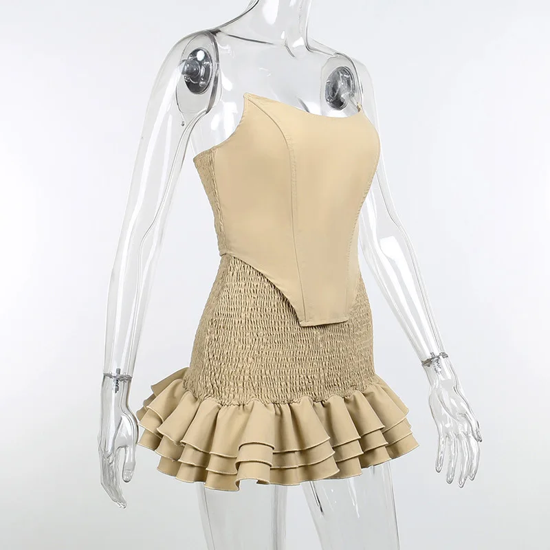 Conjunto de 2 piezas de camiseta sin mangas ajustada con espalda descubierta y falda acampanada con volantes fruncidos para mujer, moda de verano sexy 2025