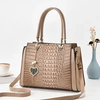 Hot Sale Of The Season New Crocodile Pattern Large Capacity Women's Shoulder Bag Fashionable Vintage PU Leather Internal Zipper