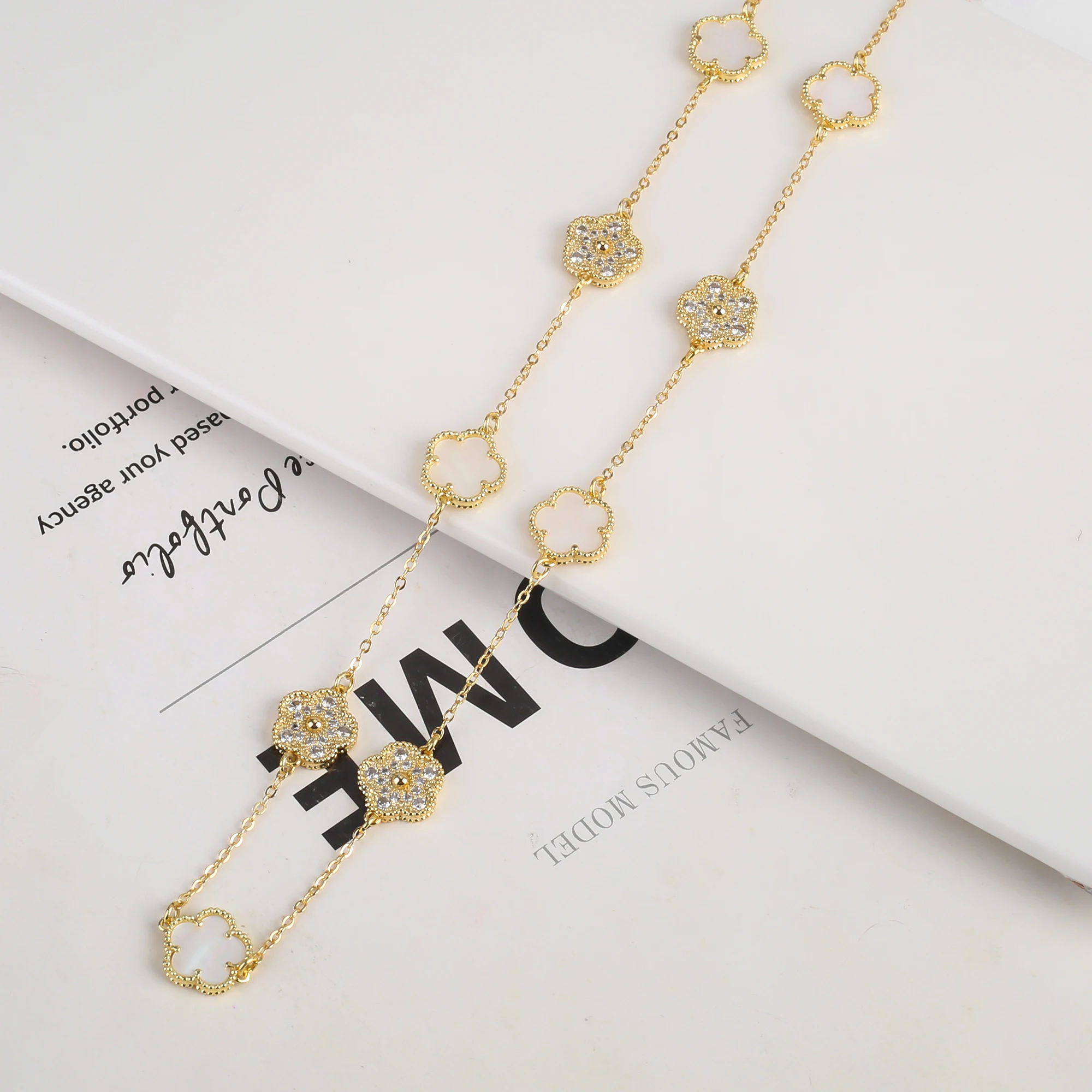 Natural Stone Shell Plant Five Leaf Flower Creative 20 Leaf Pendant Necklace Sweater Chain Women's Advanced Gift Clover