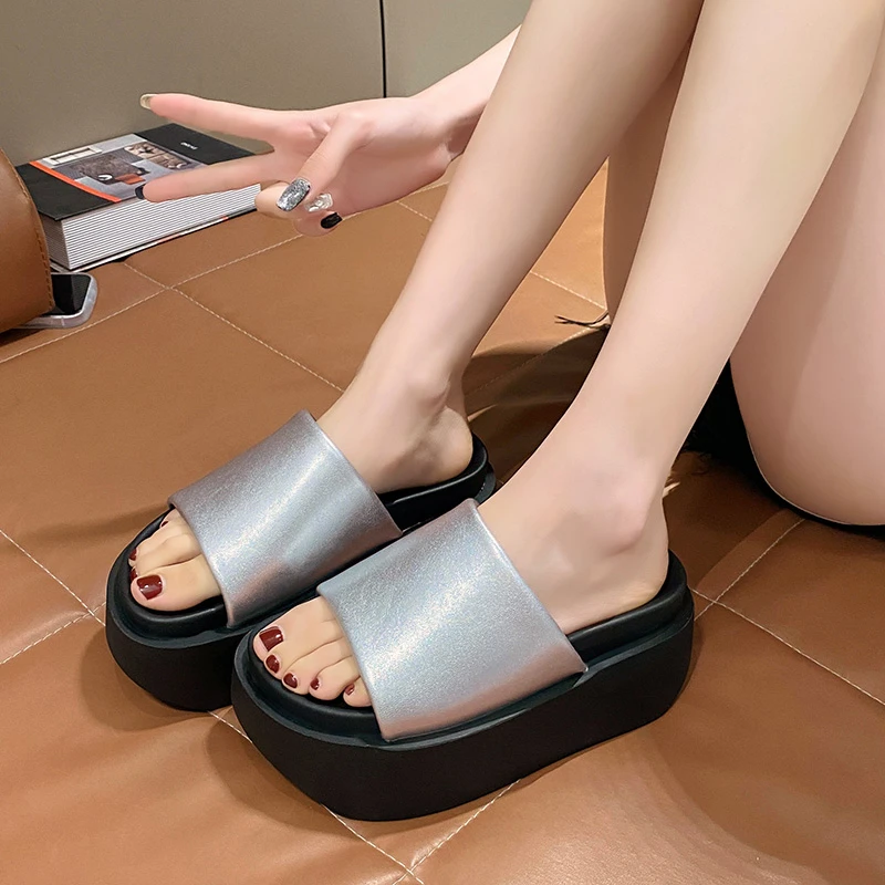 

Summer Women Slippers Ladies Beach Flip-Flops Chunky Leather Shoes Wedges Heels Outside Sandals Woman High Platform Slippers 8CM