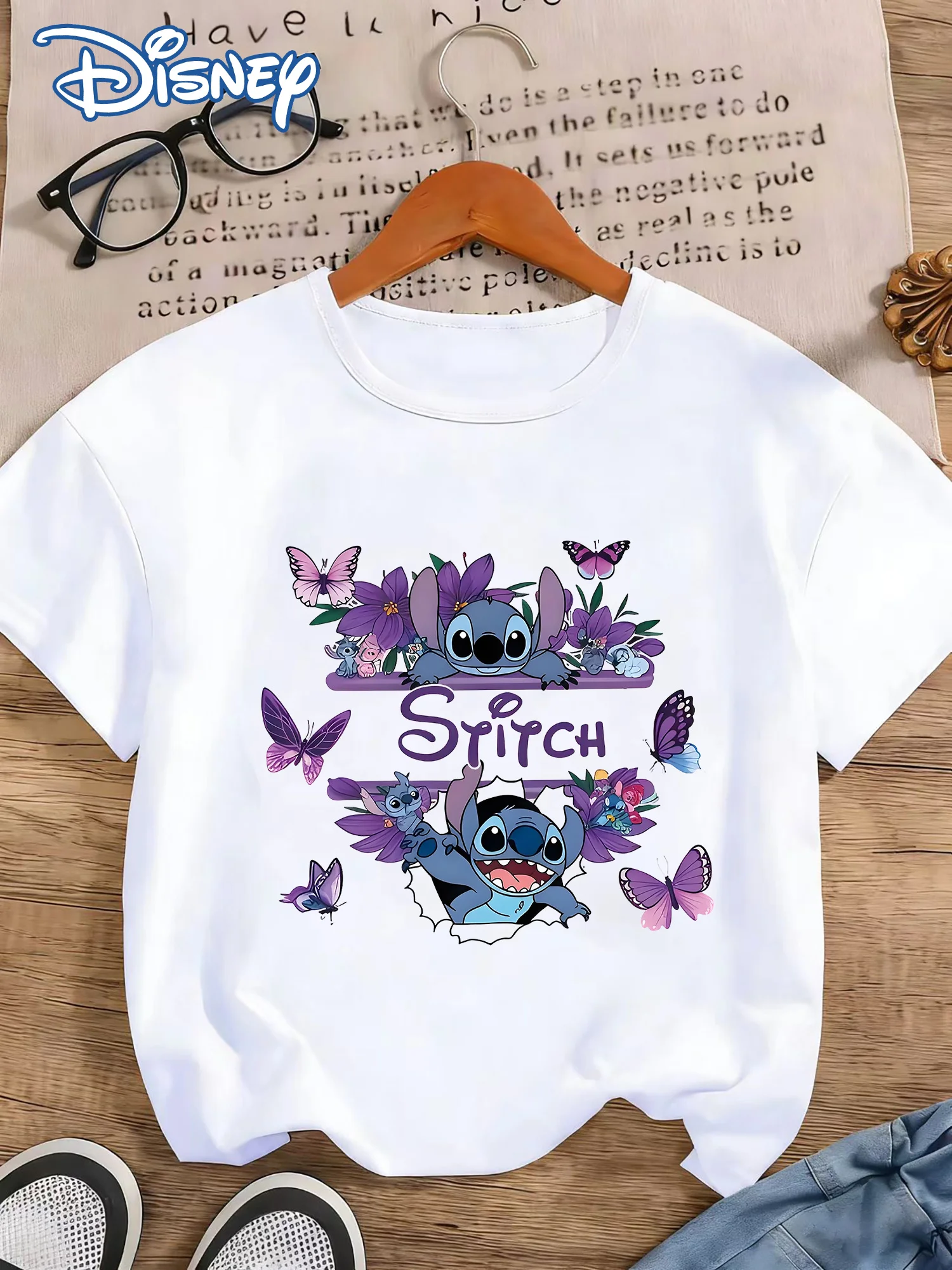 T-shirt Disney Stitch Fleurs et Papillons | Mode Enfant