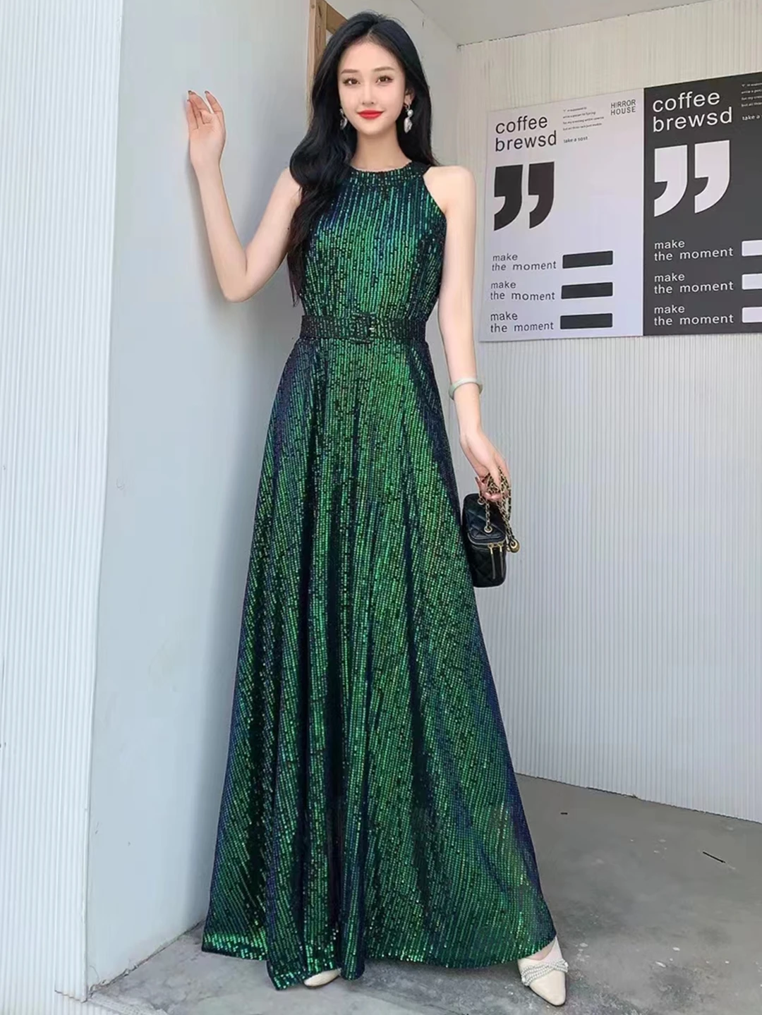 

2024 New Summer Women Sexy Off Shoulder Sleeveless Belt Slim Maxi Dress High Quality Fashion Sequined Big Hem Party Dress