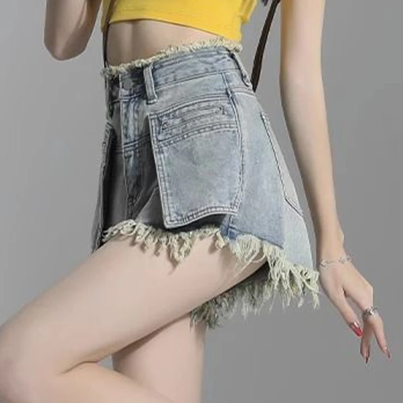 Tassel Large Pocket Denim Shorts Women's 2023 Summer New French High Waist Loose A-line Hot Pants