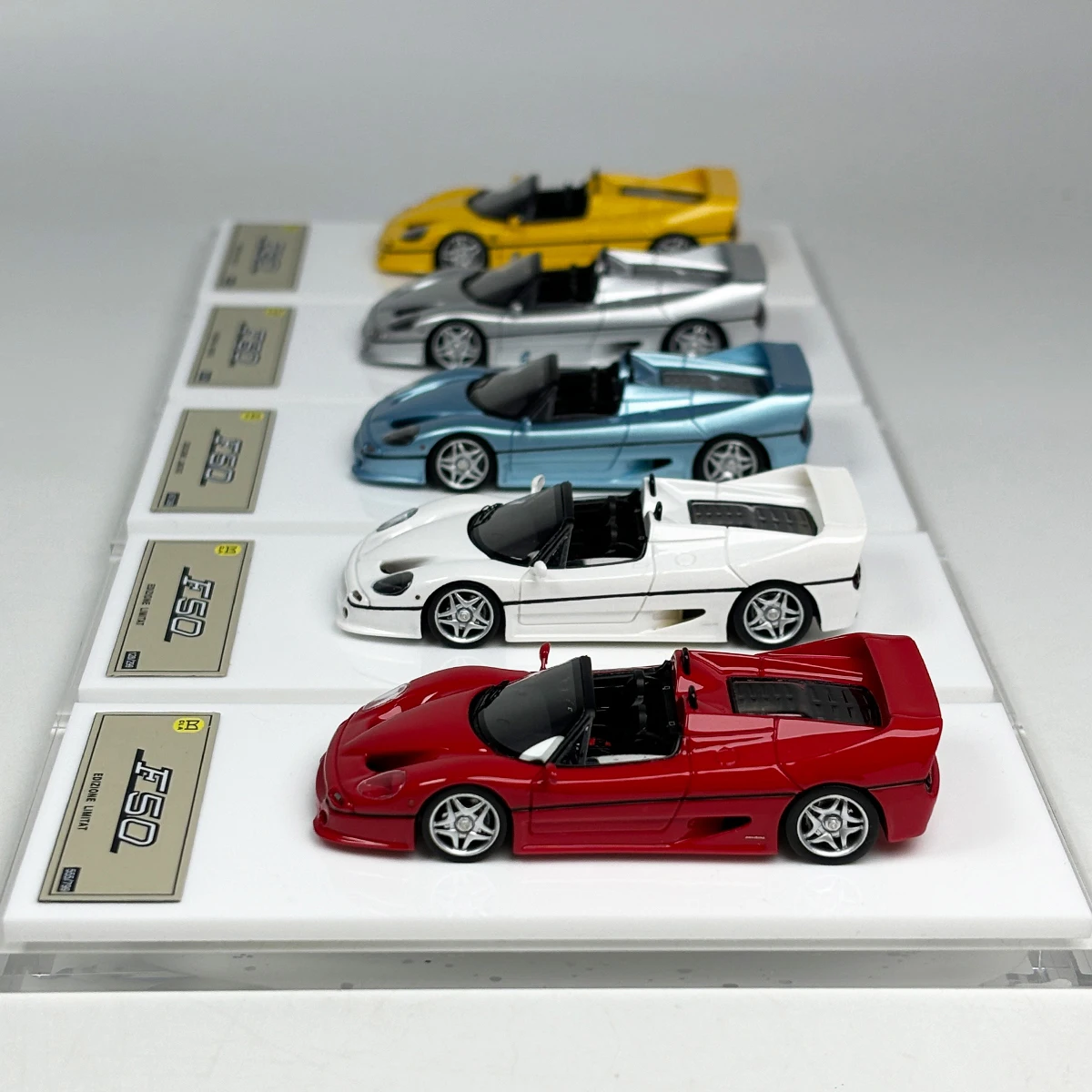 dmh製 1/64 F50 DMH 1:64 Yellow F50 Aperta Convertible Sport Model Diecast