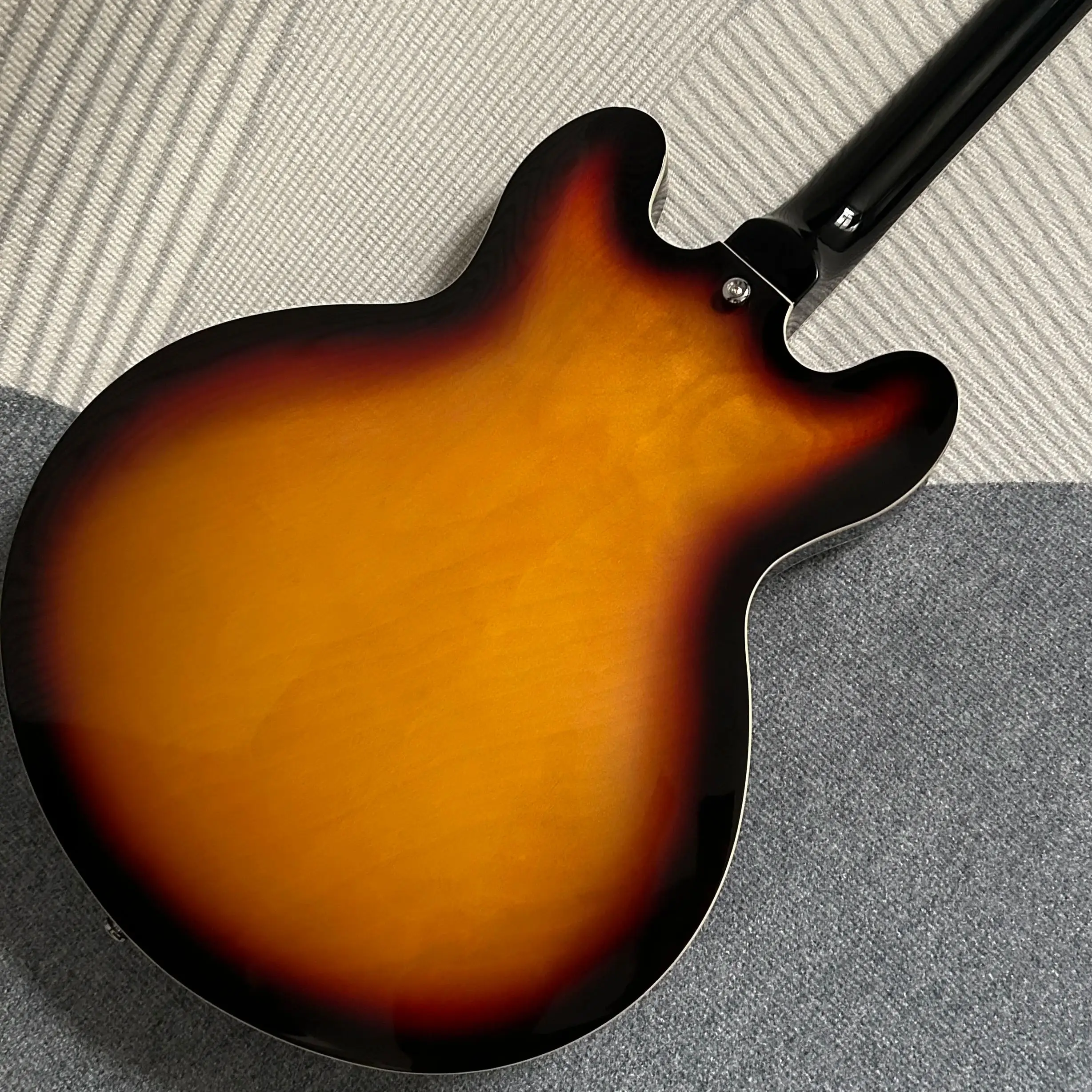 Semi Hollow Electric Guitars Vintage Sunburst Color Maple Body Rosewood Fretboard