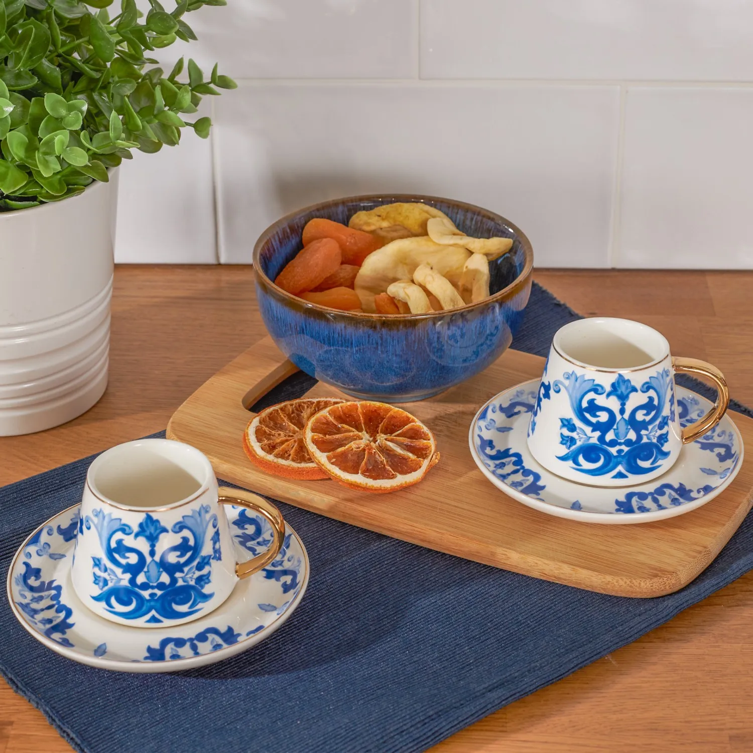 

Karaca Stream 2 Personality Coffee cup Set Blue Cream-Colored Flower Patterned Naive Polite Style Oval Wide Form Modern Appearance