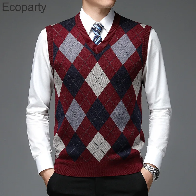 

2023 Men's Korea Fashion Knitwear Casual Diamond Plaid V Neck Knit Vest Spring Autumn Sleeveless Pullovers For Men Clothing