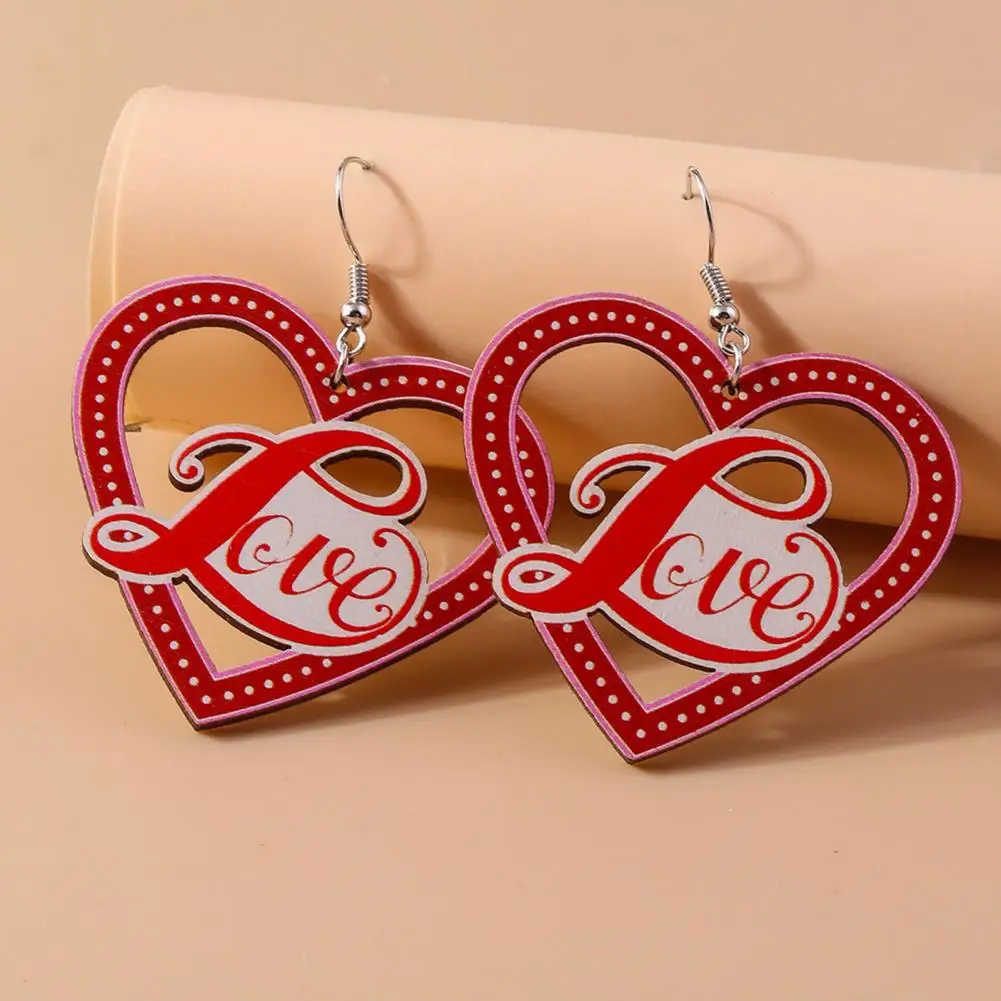 Orecchini a cuore rosa orecchini pendenti romantici di san valentino orecchini con stampa di lettere d'amore a contrasto di colore da donna per la moda