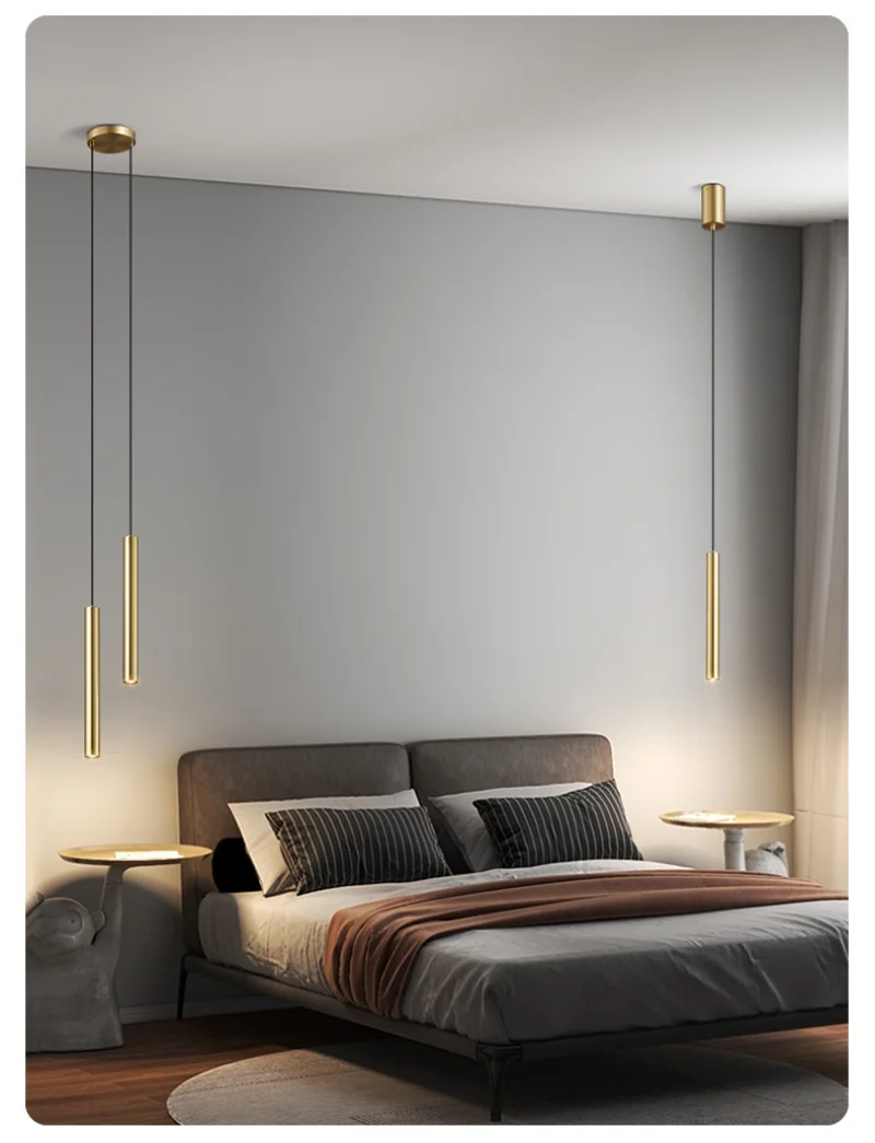 Pendant lamp in dining room