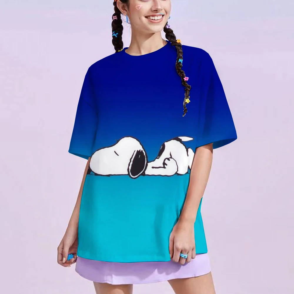 thumbnail image 1 of Camiseta con estampado de Snoopy para mujer, estilo chino, nuevo jersey para mujer, cuello redondo, manga corta, moda urbana 2024, 1 of 4