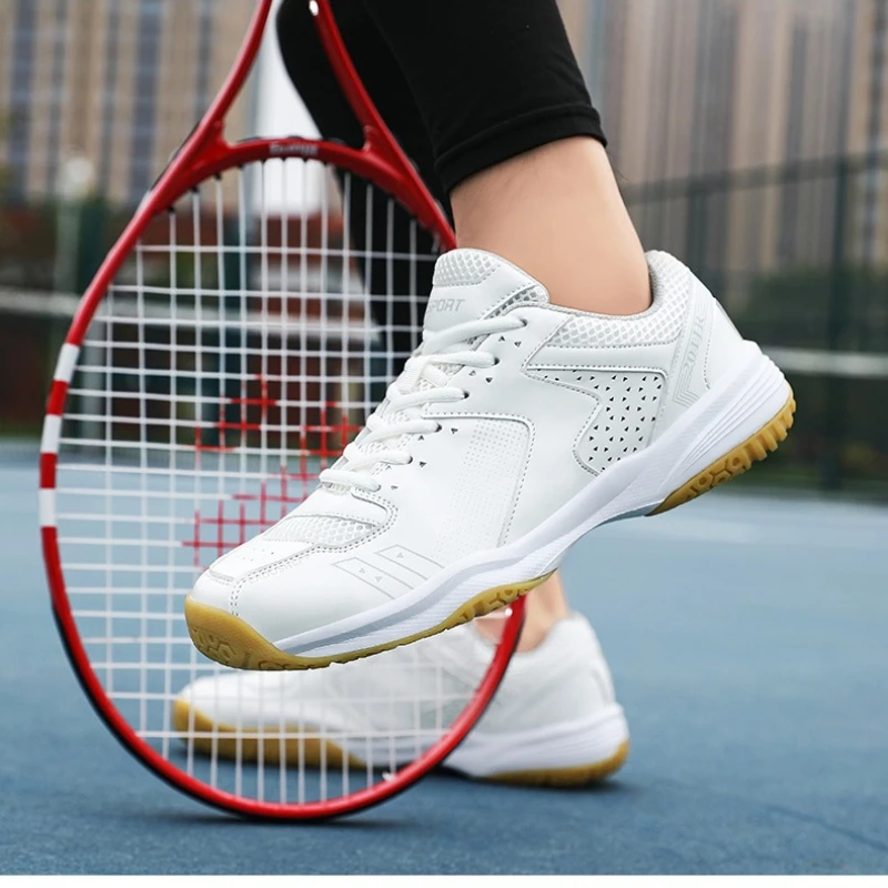 New Men's Round-toe Tennis and Table Tennis Shoes Round-toe Color-matched High-quality Soft-soled Comfortable Sports Shoes