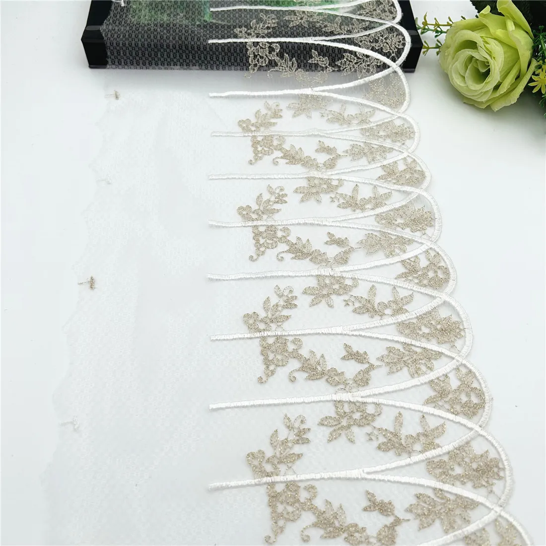 3y/lot Width 22.50cm White Gold Embroidery Lace Trim No-Elastic Clothing Accessories Dress Sewing Applique Costume Lace Fabric 5