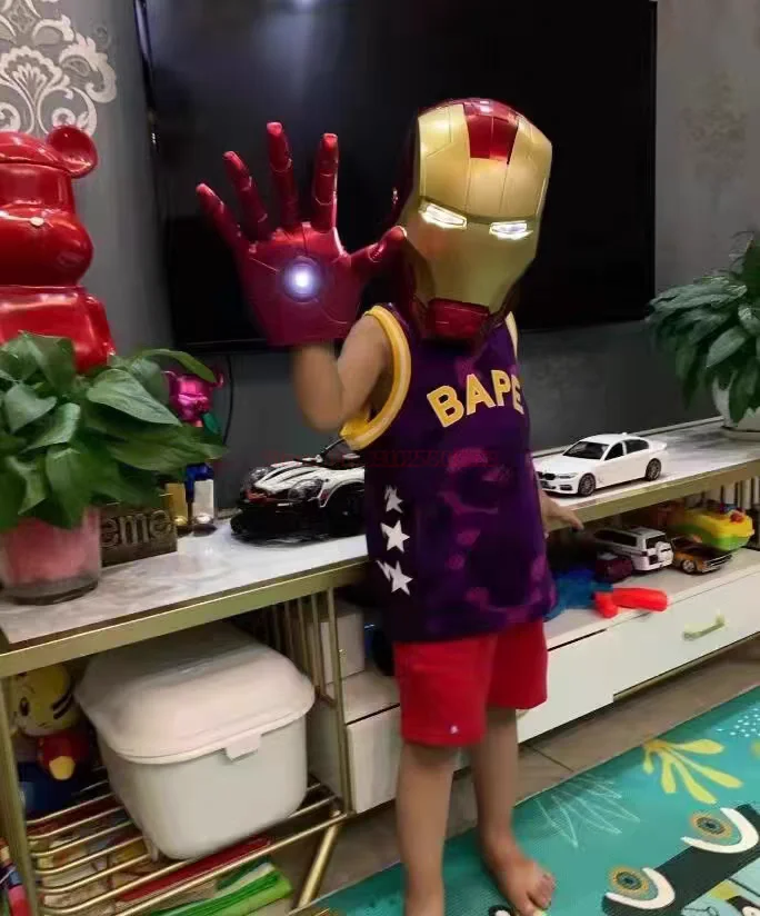 1pc Masque de super-héros pour enfant et adulte Avengers Spiderman Iron Man  Masque Nouveauté Jouet