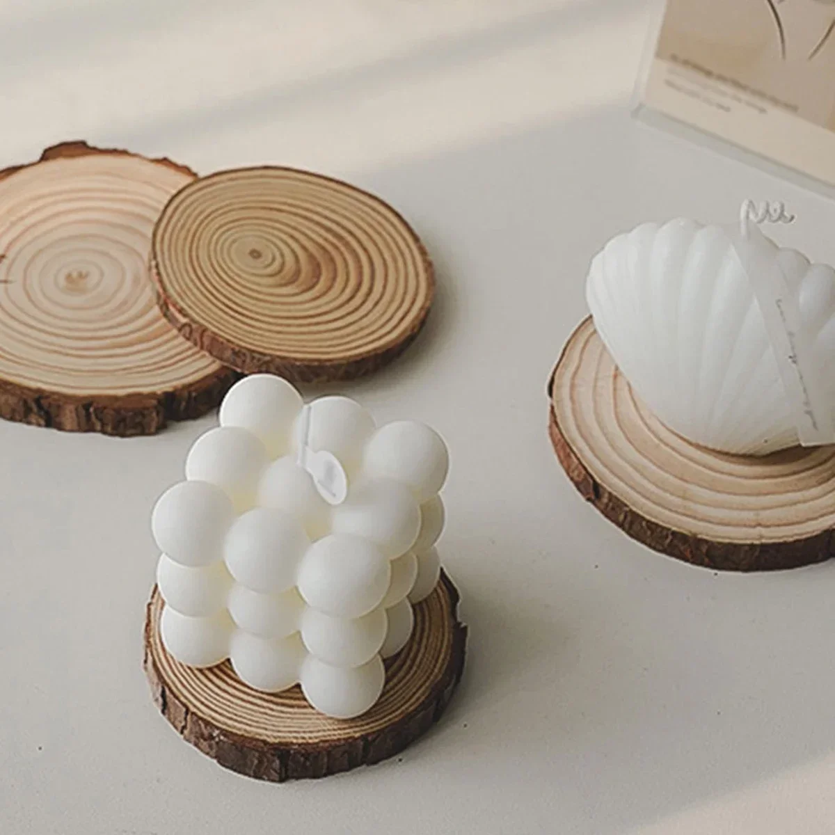 Unfinished round wooden coasters, round natural wood chips with bark, and hand-painted annual ring logs made of diy materials