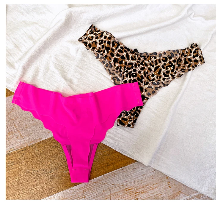 Ultra-thin Quick Drying Lady thong Breathable Ice Silk Women's G-string Comfortable Wave edge Seamless Female T-Pants