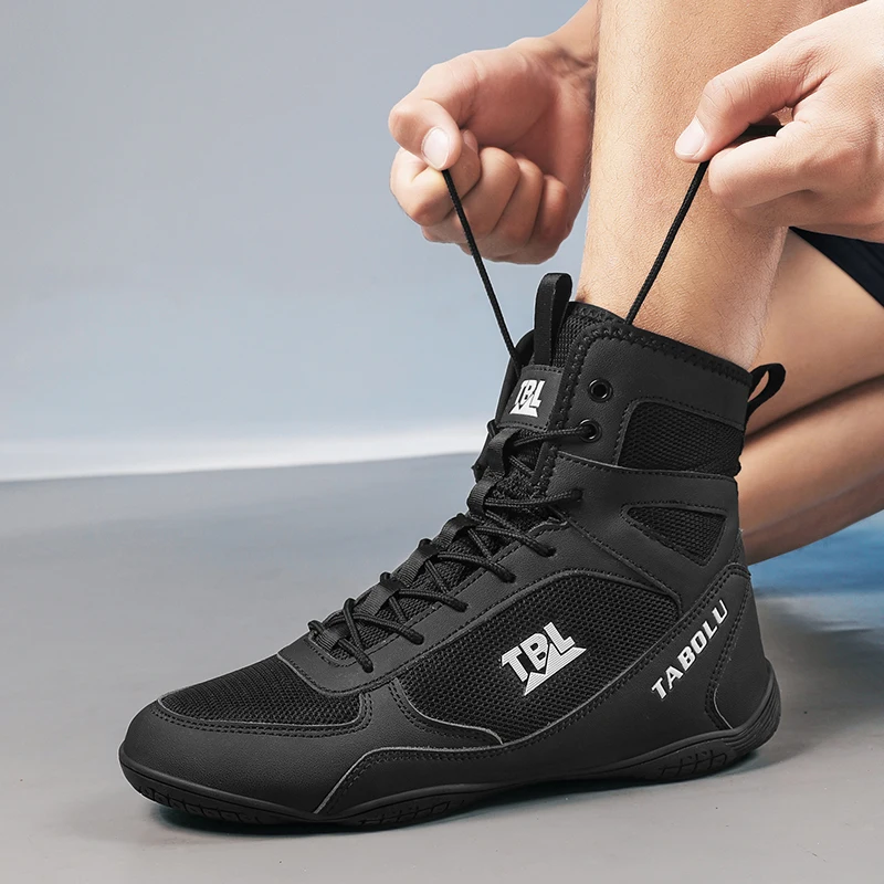 New Wrestling shoes male Boxing Shoe Anti-slip Fighting Strength High Top Shoes light fighting Boots Weightlifting shoe Sneakers
