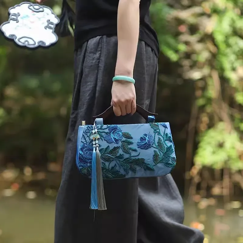 NEW Lace Embroidery Flower Bag Vintage Fashion Style Bags Women's Handbags Purse Top Handle Shell Lock Bags Fringe Tassel