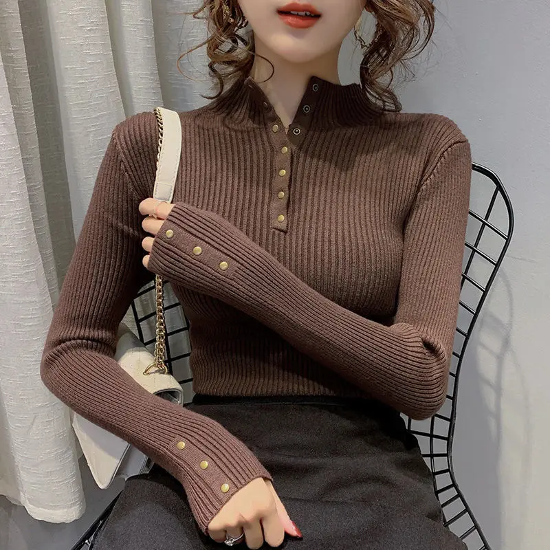 

Женский трикотажный свитер с длинным рукавом и высоким воротником